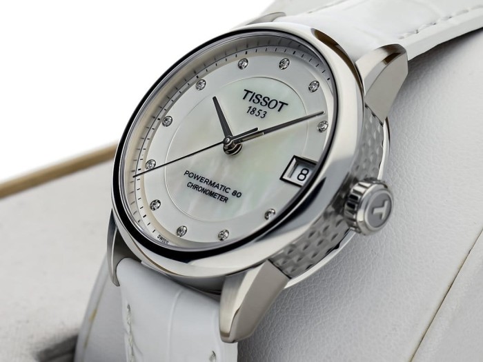 tissot-T086.208.16.116.00_BIA6.jpg