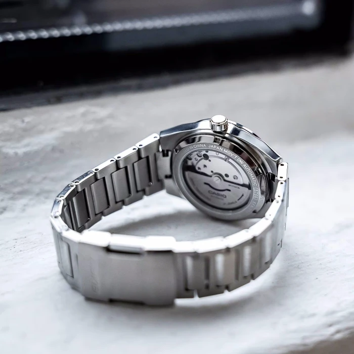 Zegarek-Casio-Edifice-Automatic-EFK-110D-1AER-2