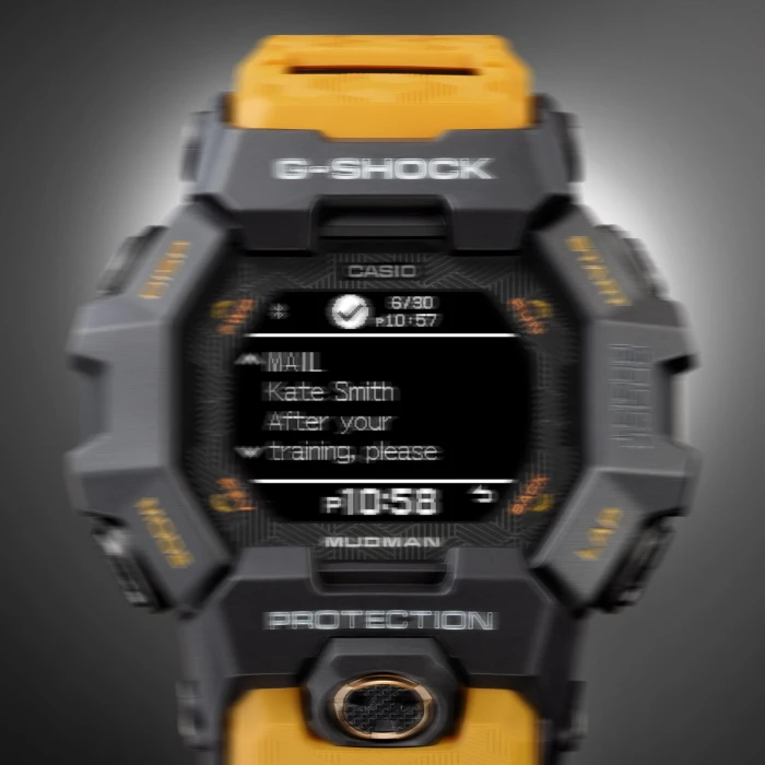 Casio-G-SHOCK-MUDMAN-GDG-B100-1A5ER-z-czarną-kopertą-musztardowożółtym-paskiem-i-cyfrowym-ekranem-MIP11