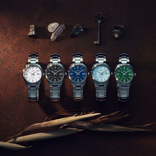 Zegarek-unisex-Casio-UTP-1302PD-1AVEF-35-mm-z-czarną-tarczą-żłobionym-bezelem-i-srebrną-stalową-bransoletą1