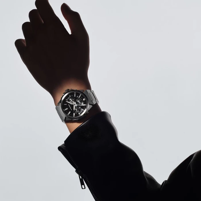 Zegarek-sportowy-męski-Casio-G-SHOCK-G-Steel-GST-W1000D-1AER-z-czarna-tarczą-i-srebrzystą-stalową-bransoletą-1